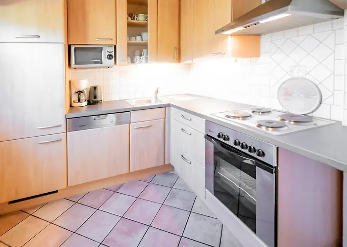 Ahornhuette سخلادميخ